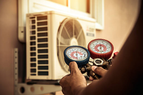 Professional Hvac technician working in Indio, CA